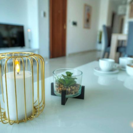 Gzira Seafront Beautifully Furnished 2 Bedrooms Gogzr-3 מראה חיצוני תמונה