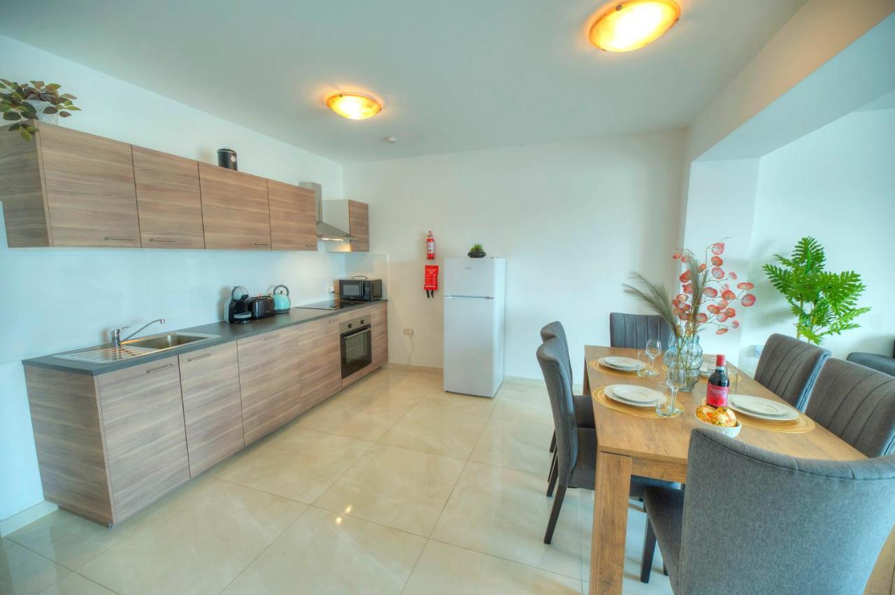 Gzira Seafront Beautifully Furnished 2 Bedrooms Gogzr-3 מראה חיצוני תמונה
