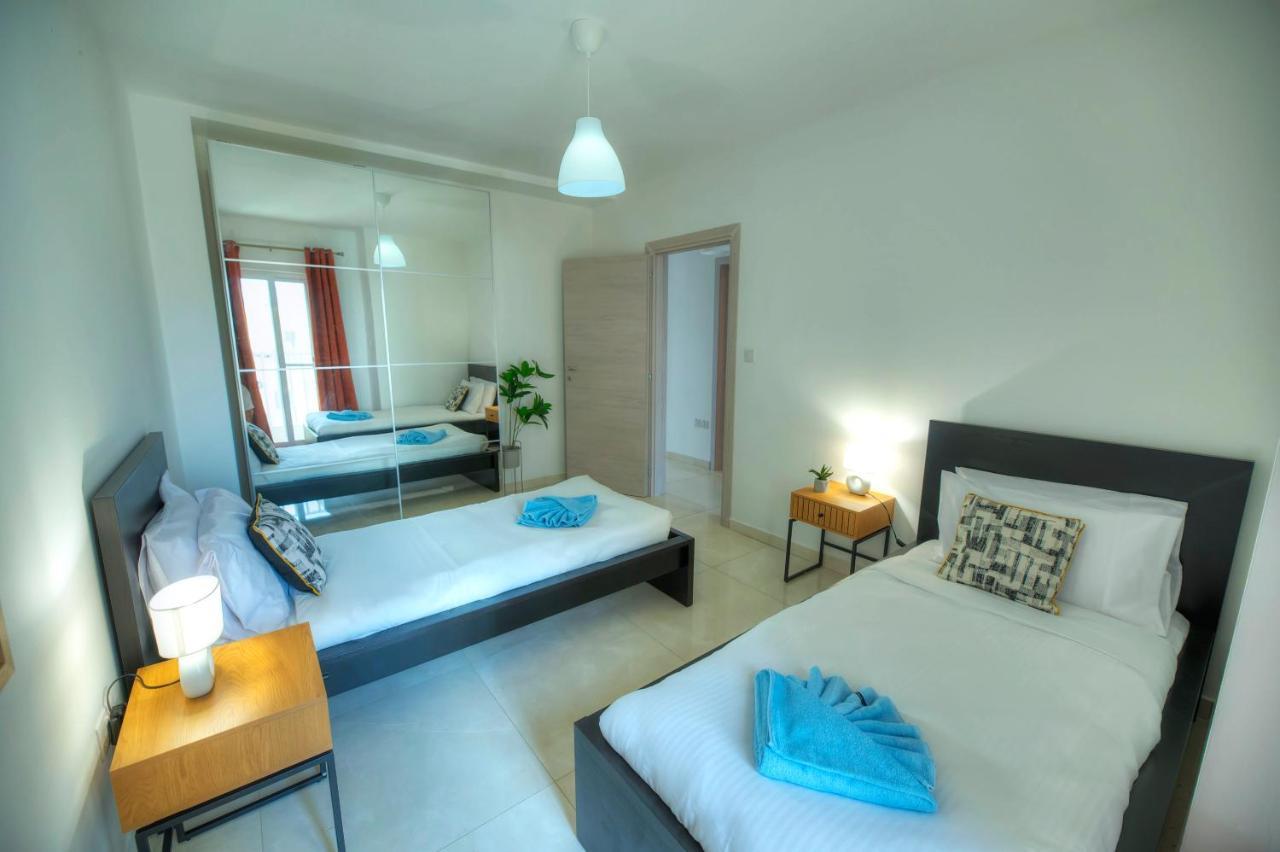 Gzira Seafront Beautifully Furnished 2 Bedrooms Gogzr-3 מראה חיצוני תמונה
